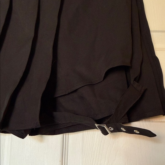 Black Pleated Women's Skirt - Picture 2 of 3